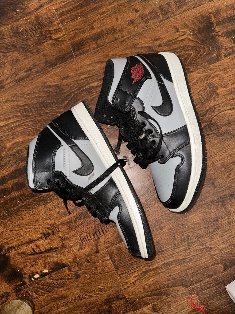 Air Jordan Retro Men's Black and Gray High-Top Sneakers - Classic Athletic Style - Picture 5 of 11